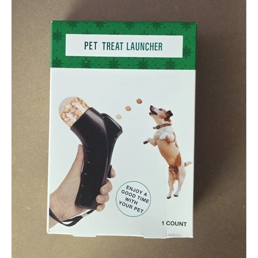 Festive Voice Pet Treat Launcher. Dog or Cat Training/Reward Black New In Box